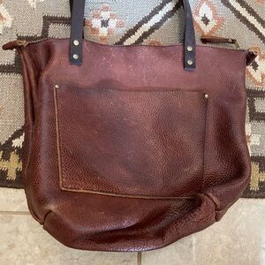 Nutmeg Medium Zipper Tote